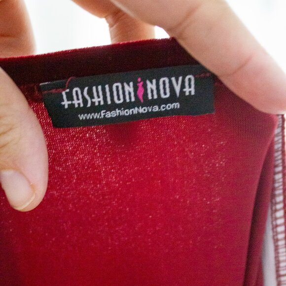 Fashion Nova Red Velvet Maxi Skirt size 2x - Picture 4 of 5